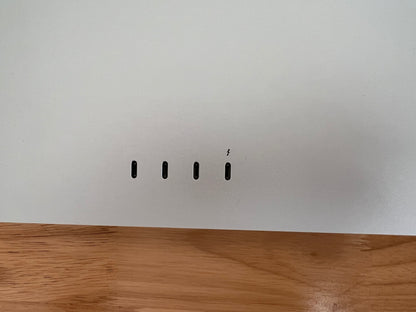 Apple 2022 Studio Display 27in 5120 x 2880 Standard Glass + VESA Mount