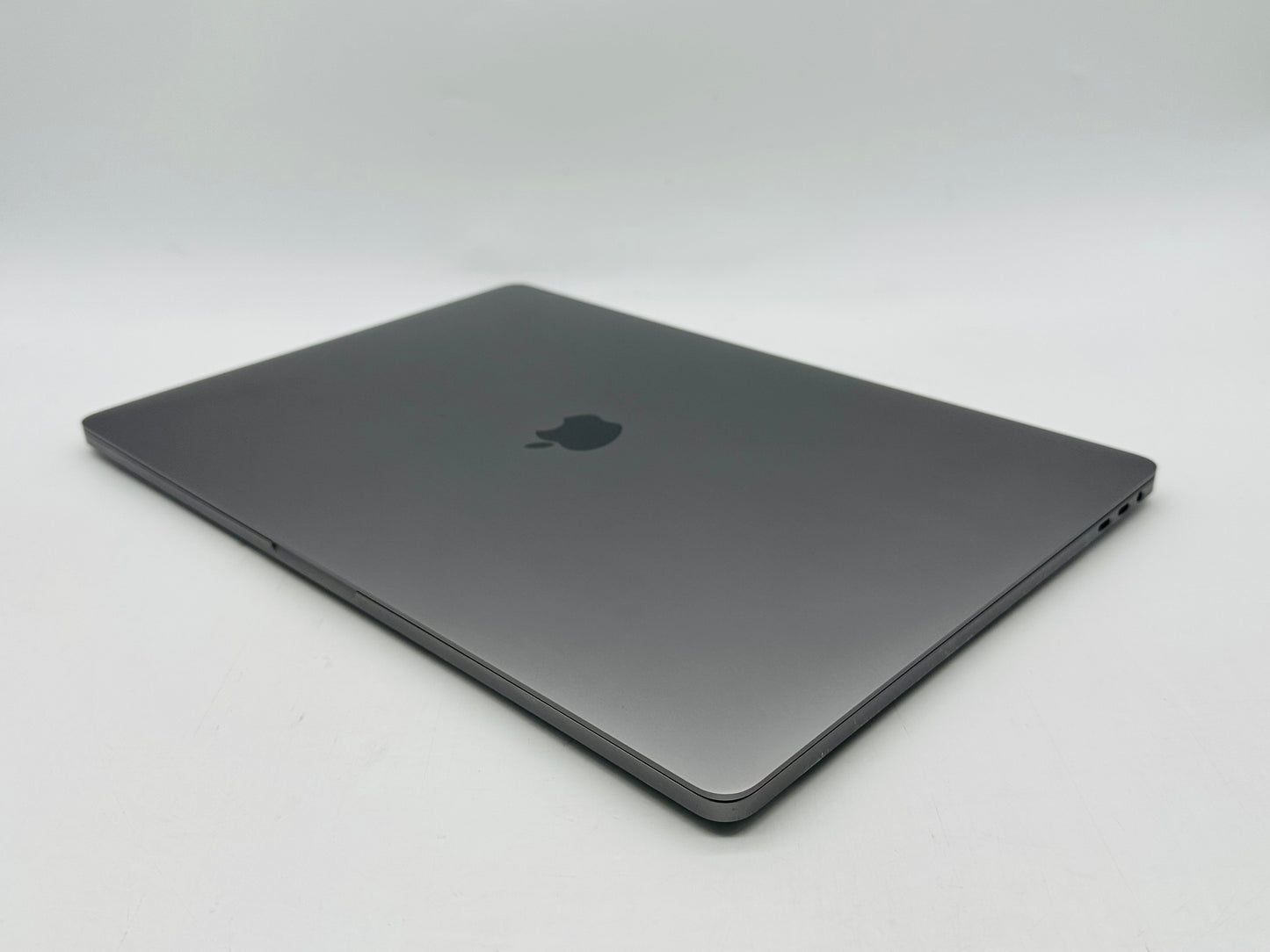 Apple 2019 MacBook Pro 16 in 2.4GHz i9 32GB RAM 2TB SSD RP5500M 8GB - Very Good