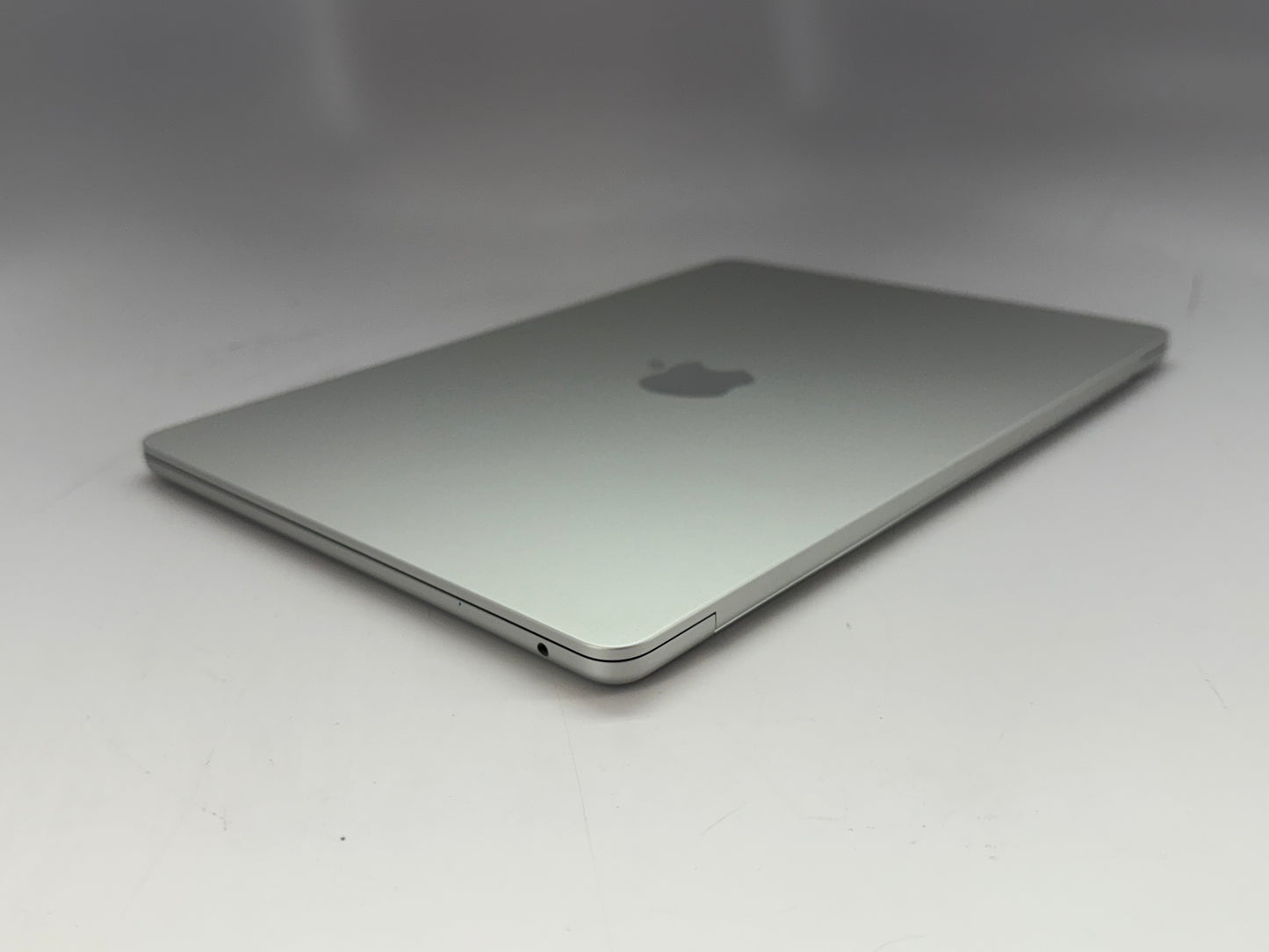 Apple 2022 MacBook Air M2 13.6" (10-Core GPU) 8GB RAM 512GB SSD AC+ - Excellent