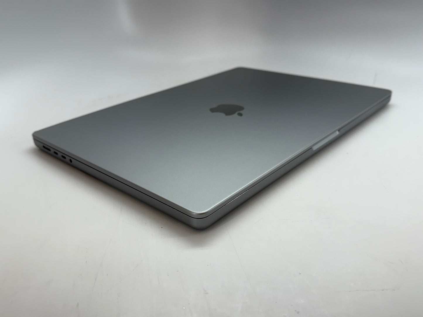 Apple 2021 MacBook Pro 16 in M1 Pro (16-Core GPU) 32GB RAM 1TB - Good