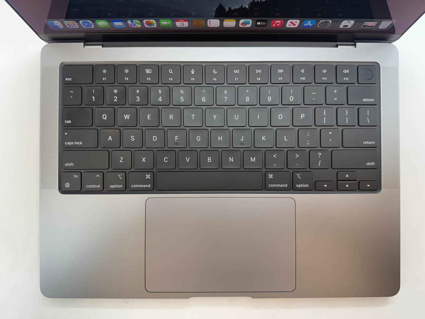 Apple 2023 MacBook Pro 14" M2 Pro (16-Core GPU) 16GB RAM 1TB SSD AC+ Excellent