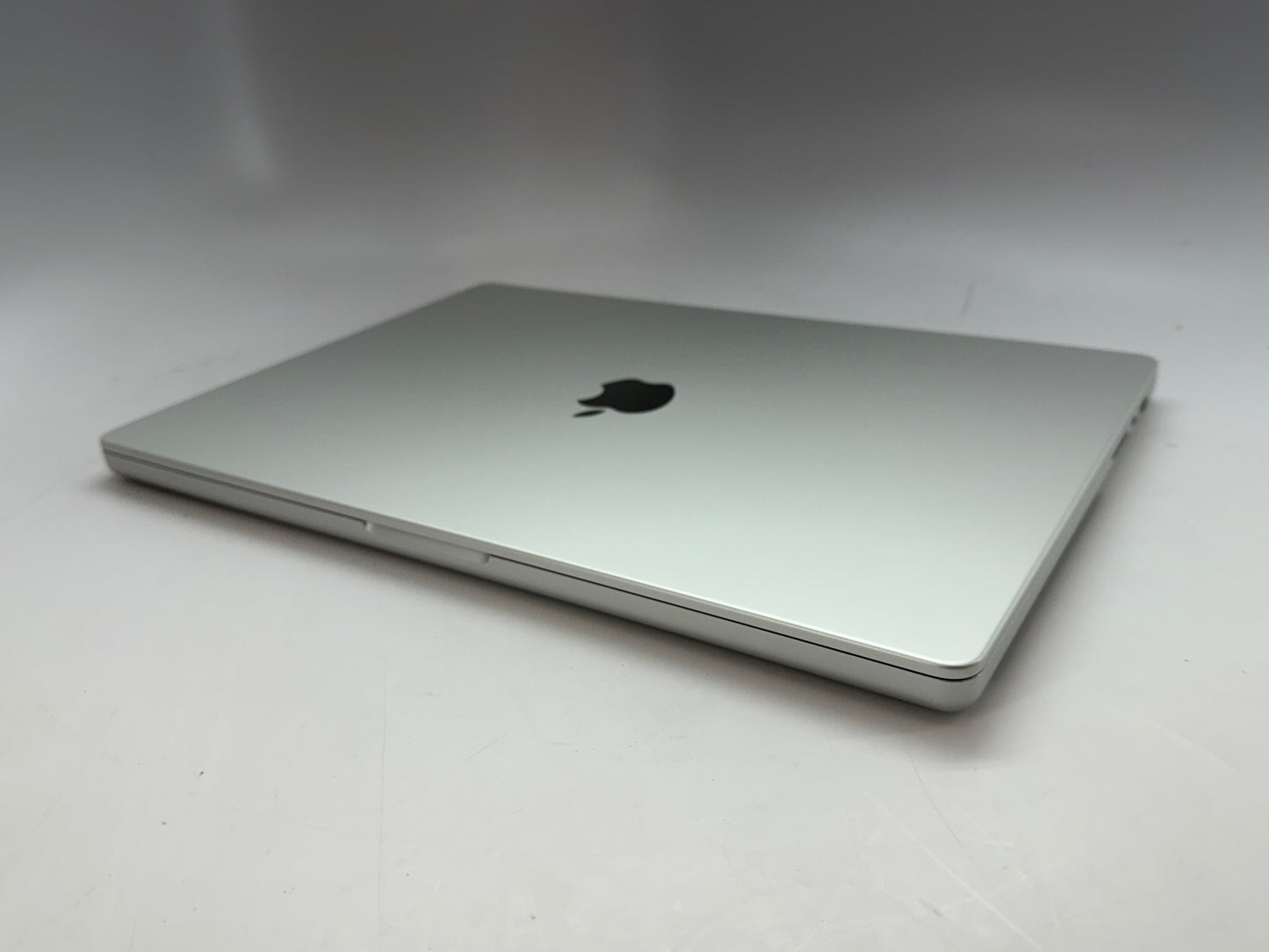 Apple 2021 MacBook Pro 16" M1 Pro (16-Core GPU) 32GB RAM 512GB SSD Very good