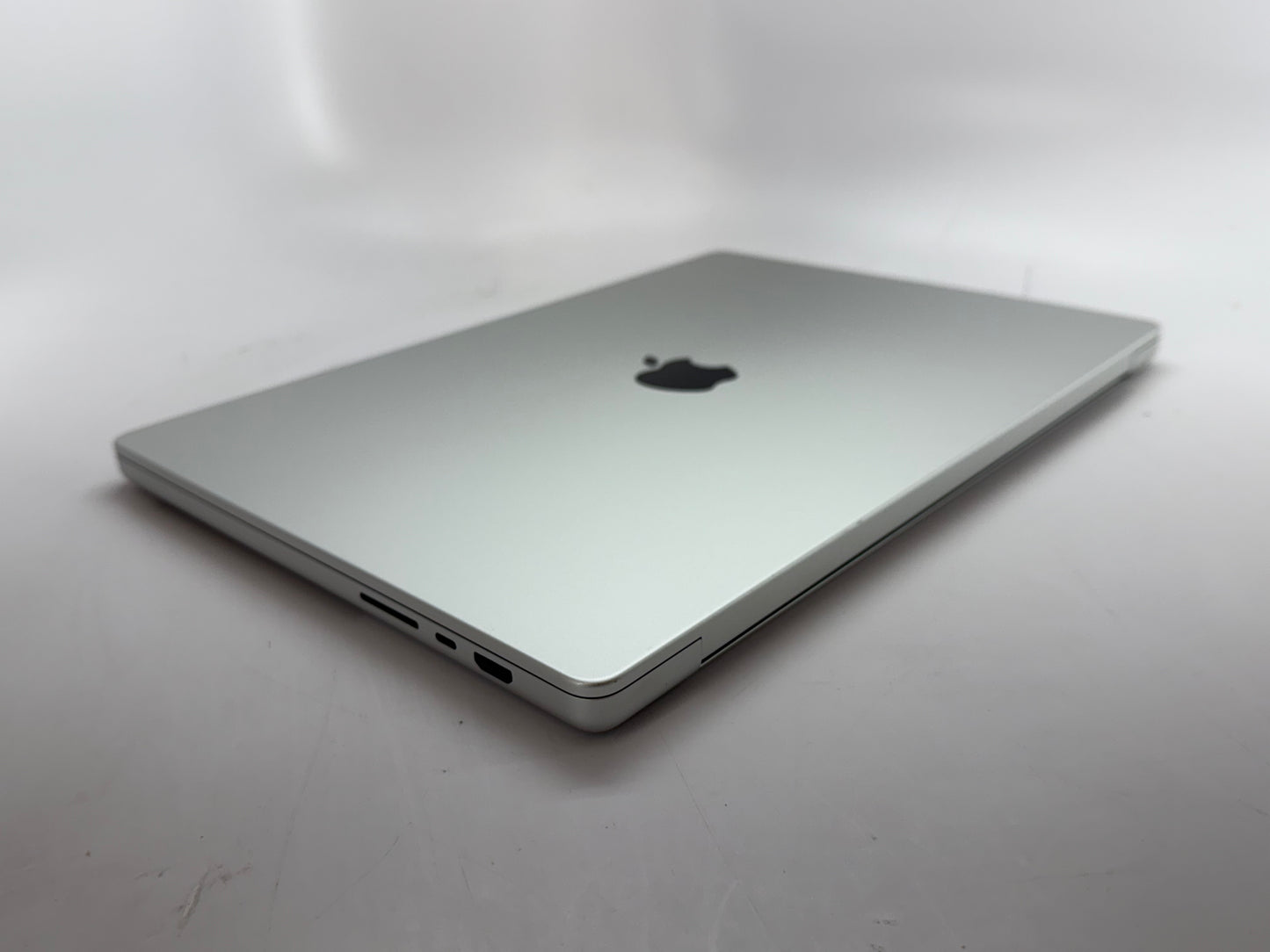 Apple 2021 MacBook Pro 16" M1 Pro (16-Core GPU) 32GB RAM 512GB SSD Very good