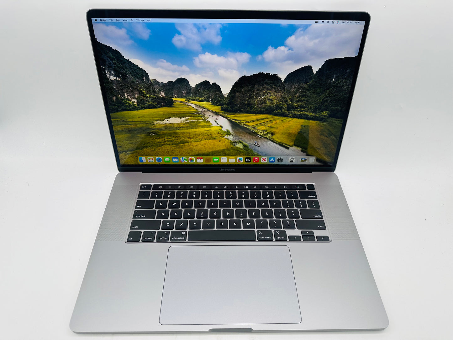 Apple 2019 MacBook Pro 16 in 2.6GHz i7 32GB RAM 1TB SSD RP5500M 8GB - Very Good