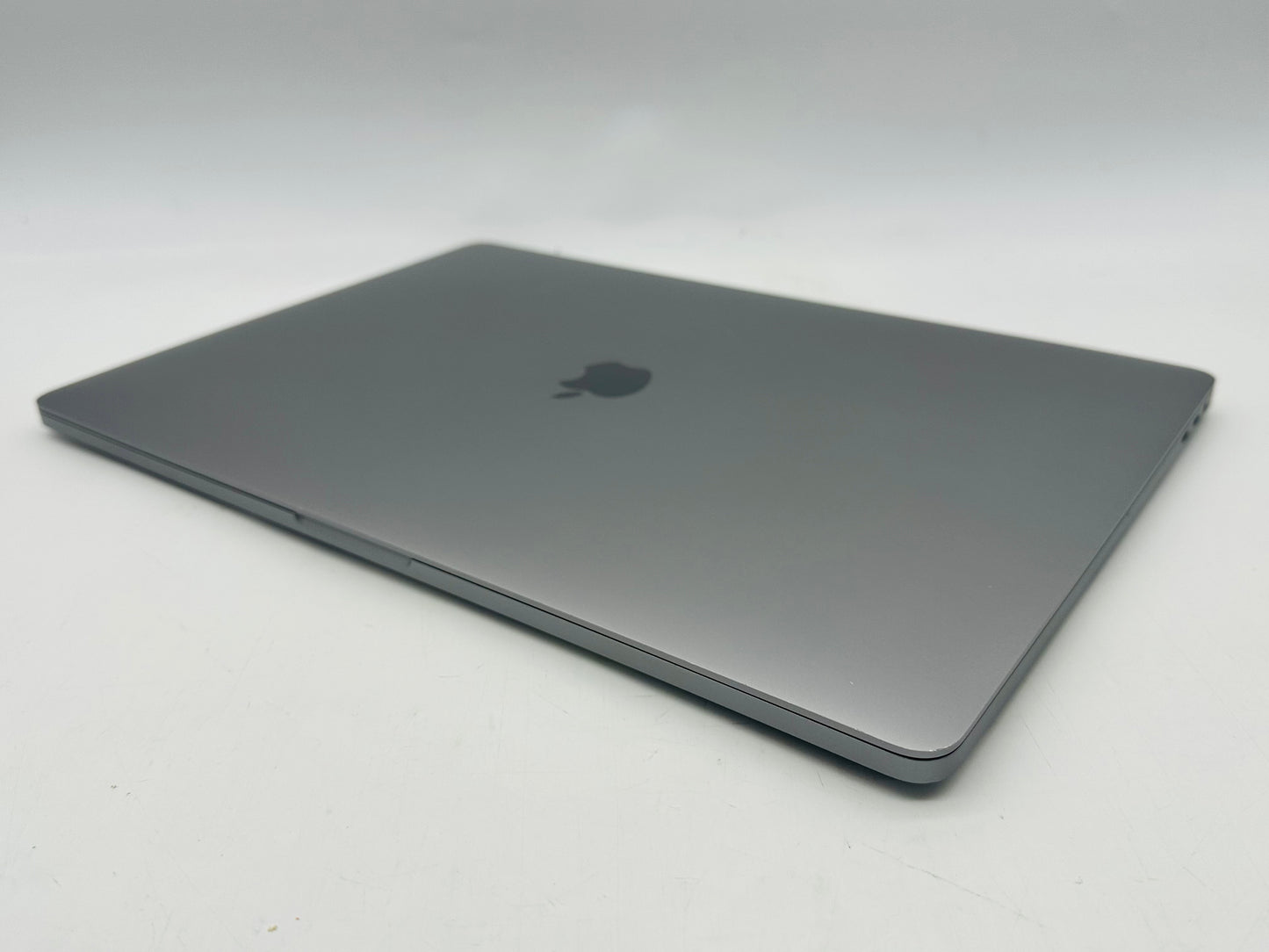 Apple 2019 MacBook Pro 16 in 2.6GHz i7 32GB RAM 1TB SSD RP5500M 8GB - Very Good