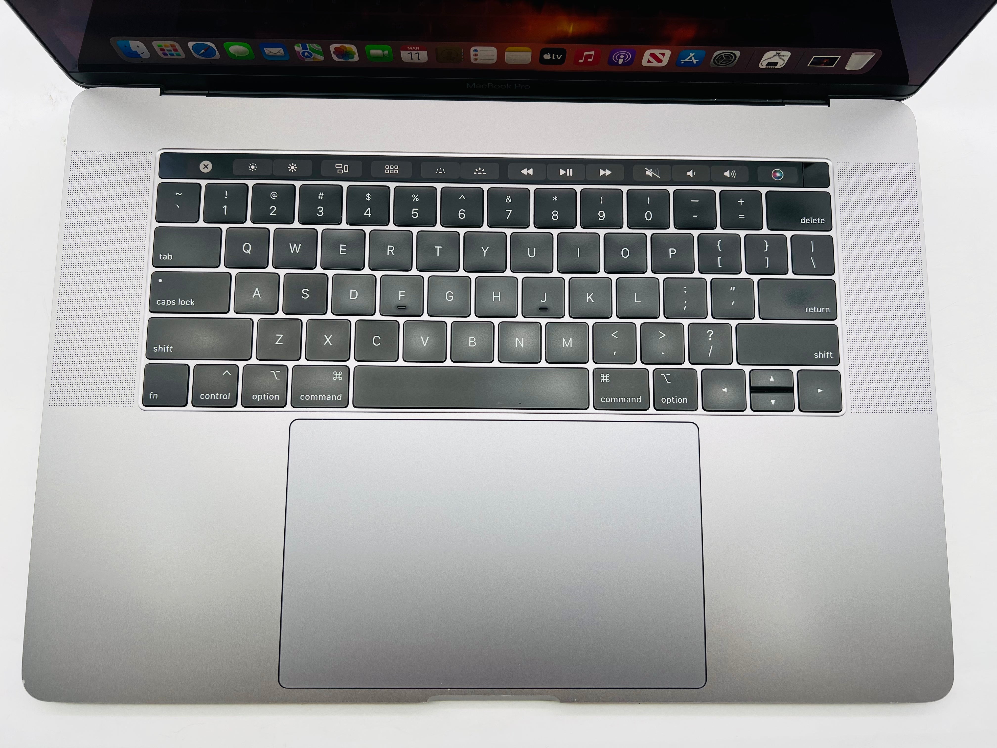 Macbook 富め Pro 2019 15 inch i9 32gb 1TB