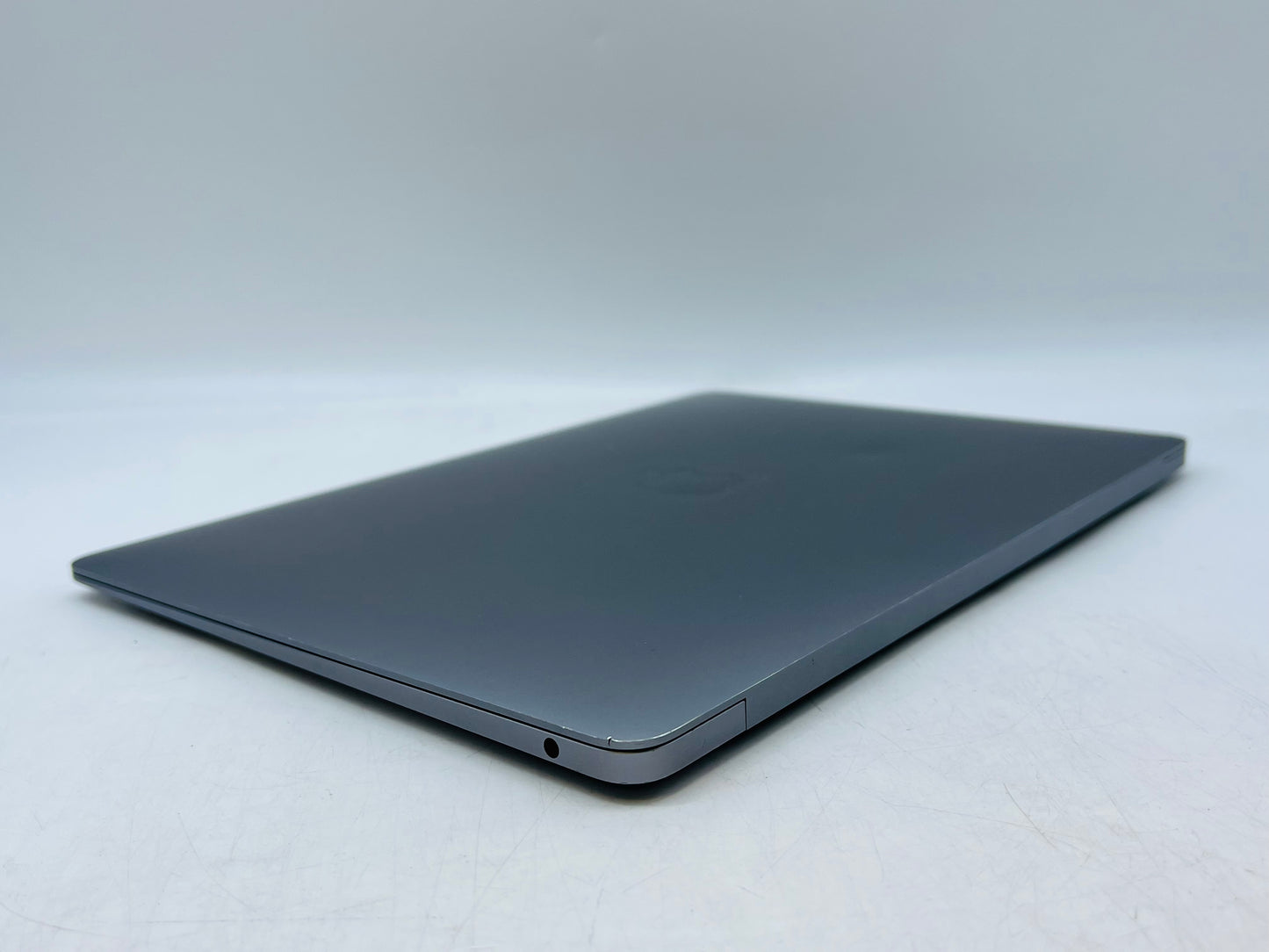 Apple 2019 13 in MacBook Air 1.6GHz Dual-Core i5 16GB RAM 256GB SSD IUG617