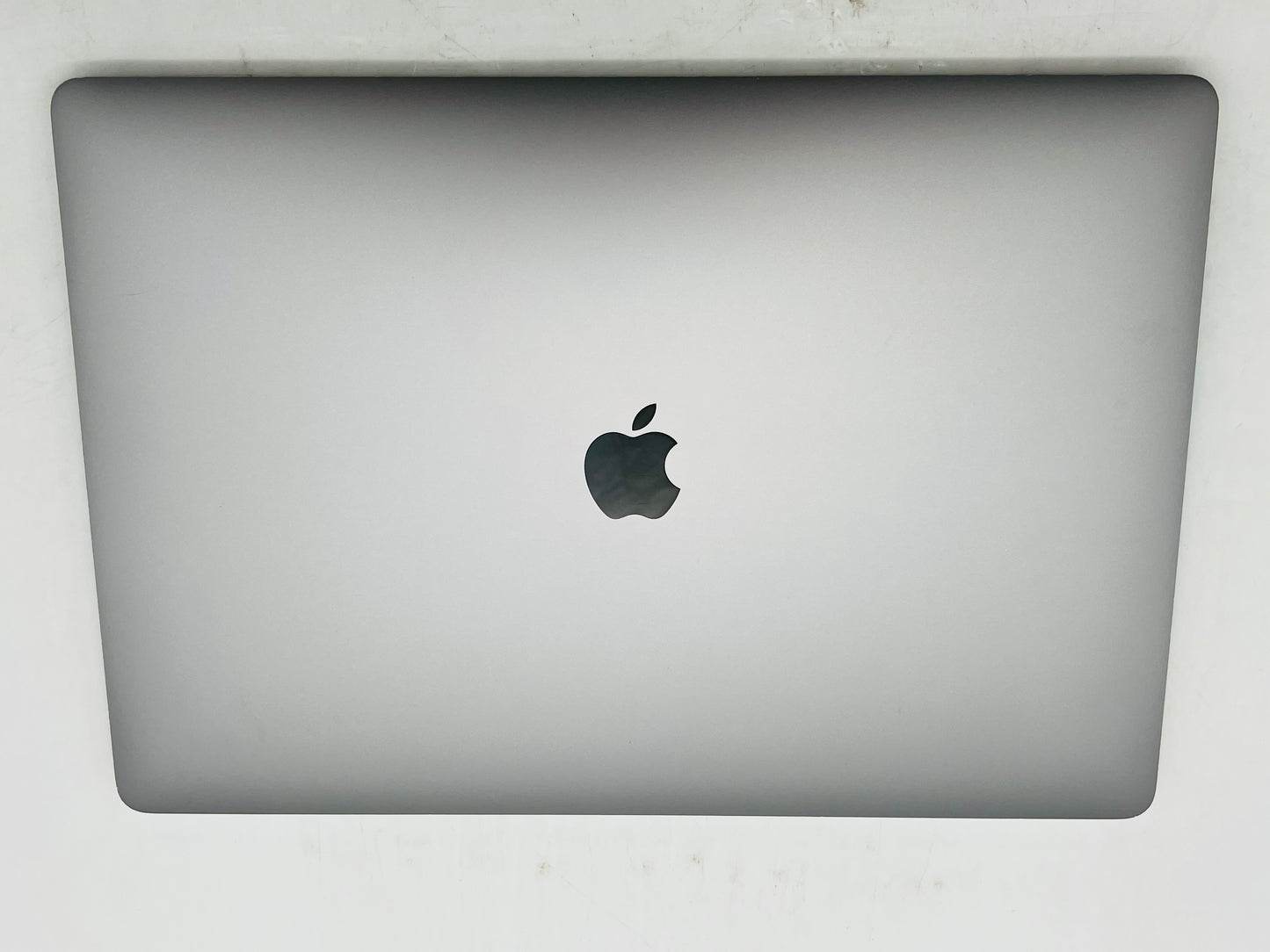 Apple 2019 MacBook Pro 16 in 2.6GHz 6-Core i7 32GB RAM 1TB SSD RP5300M 4GB