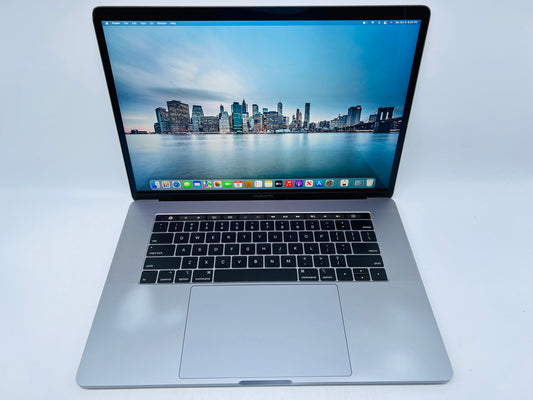 Apple 2018 15 in MacBook Pro TB 2.2GHz 6-Core i7 32GB RAM 256GB SSD RP555X 4GB