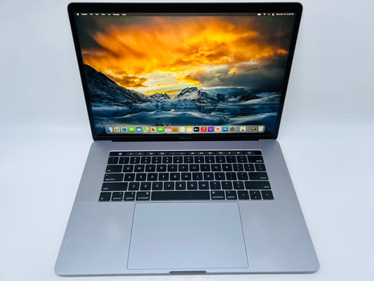 Apple 2018 15 in MacBook Pro TB 2.2GHz 6-Core i7 16GB RAM 256GB SSD RP555X 4GB