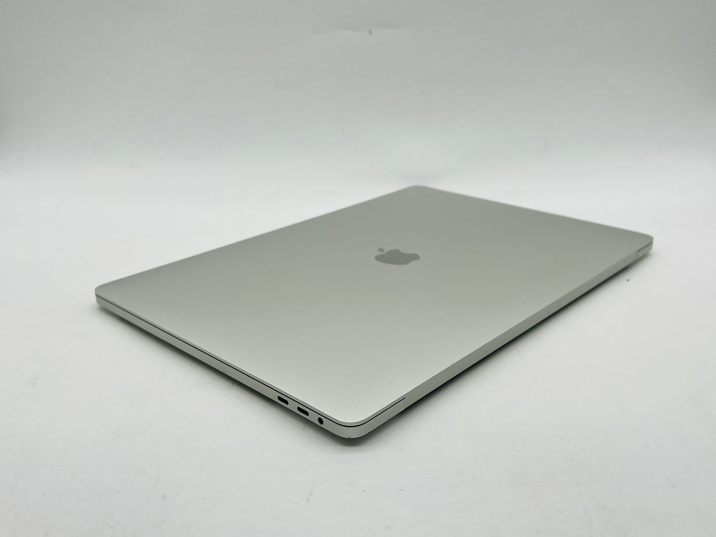 Apple 2019 MacBook Pro 16 in 2.6GHz 6-Core i7 16GB RAM 1TB SSD RP5300M 4GB