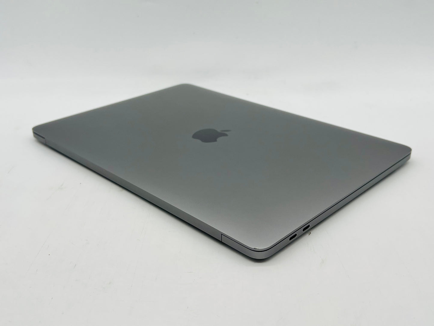 Apple 2018 MacBook Pro 13 in TB 2.7GHz Quad-Core i7 16GB RAM 512GB SSD IIPG 655