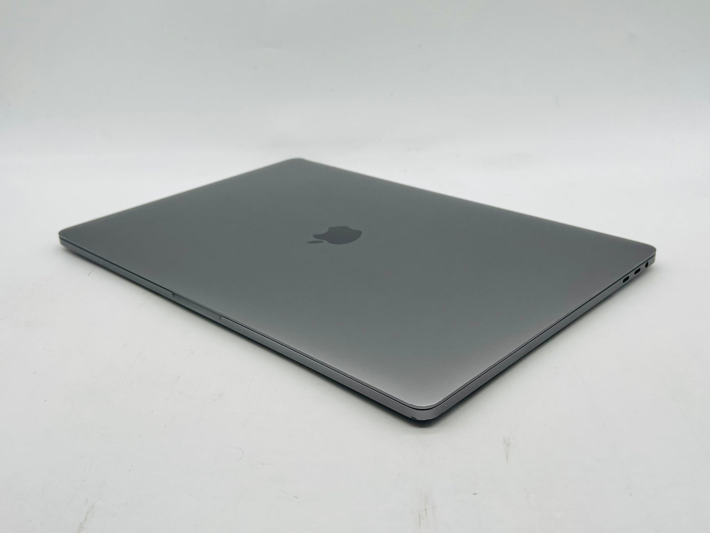 Apple 2018 MacBook Pro 15 in TB 2.6GHz 6-Core i7 32GB RAM 1TB SSD RP560X 4GB