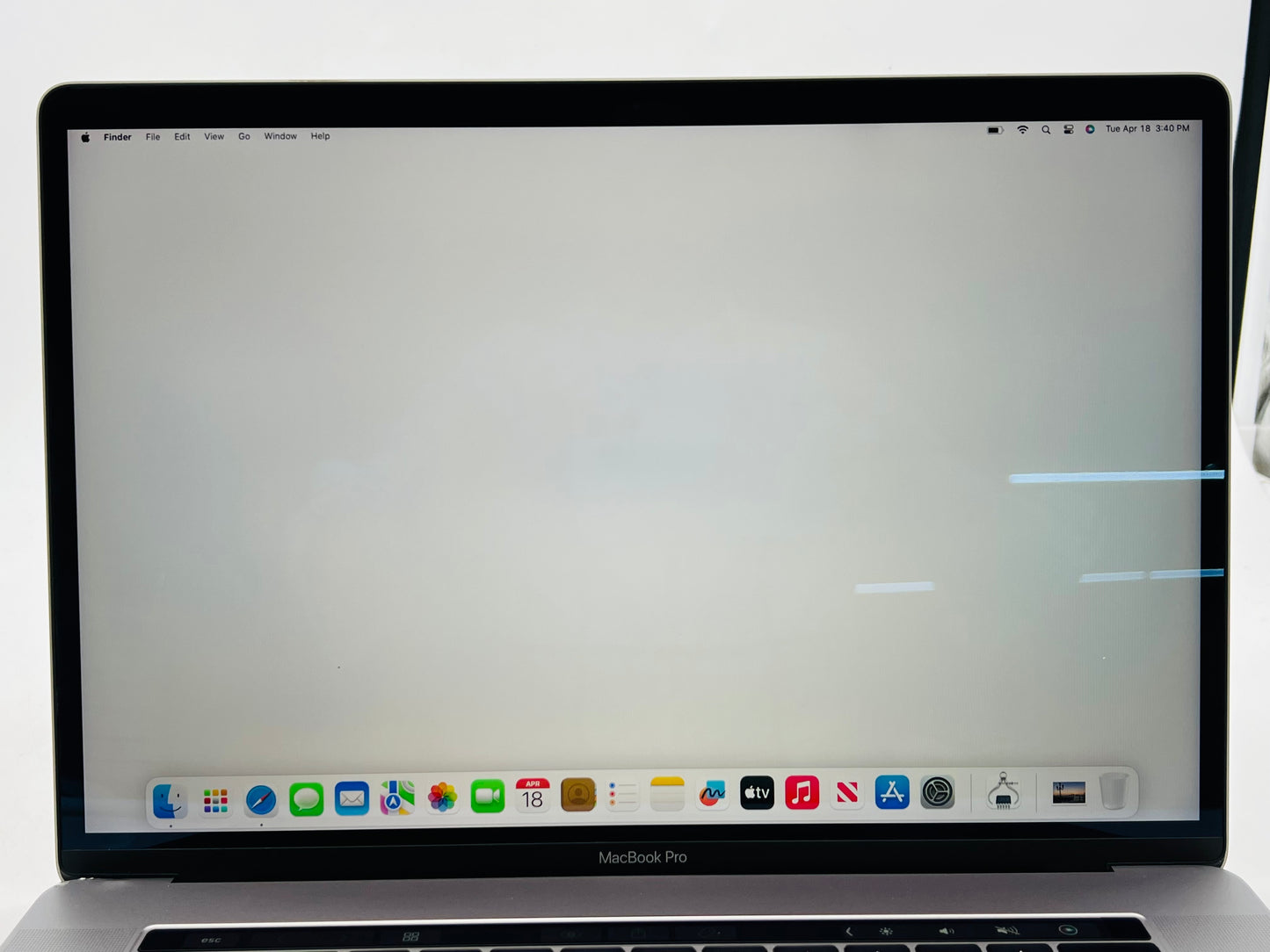 Apple 2018 MacBook Pro 15 in TB 2.6GHz 6-Core i7 32GB RAM 1TB SSD RP560X 4GB