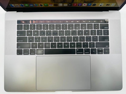 Apple 2018 15 in MacBook Pro TB 2.9GHz 6-Core i9 32GB RAM 1TB SSD RP560X 4GB