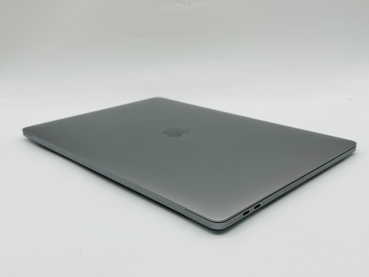 Apple 2018 15 in MacBook Pro TB 2.9GHz 6-Core i9 16GB RAM 1TB SSD RP560X