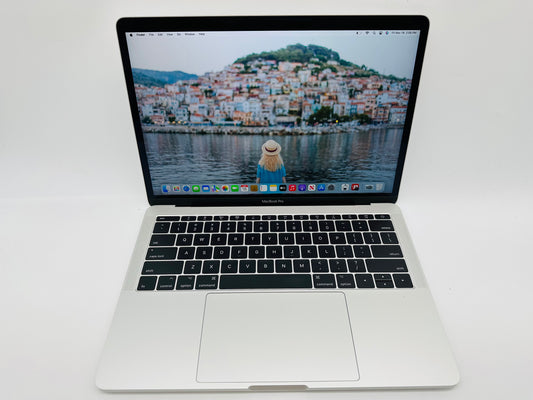 Apple 2017 13 in MacBook Pro Retina 2.3GHz Dual-Core i5 8GB RAM 256GB SSD