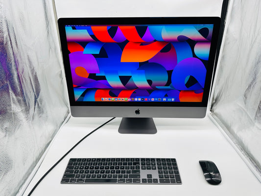 Apple 2017 iMac Pro 27 in 3.0GHz 10-Core Xeon W 64GB RAM 2TB SSD Vega 64 16GB