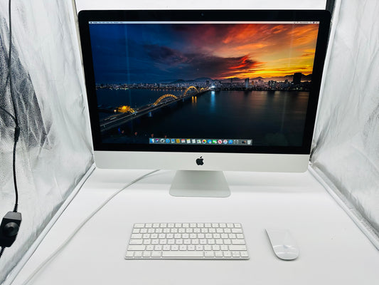 Apple 2015 iMac 27 in 5K 4.0GHz Quad-Core i7 32GB RAM 2TB Fusion AMD M395X 4GB