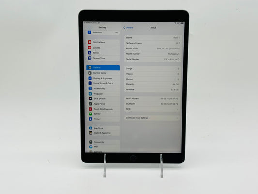 Apple 2019 iPad Air (3rd generation) (10.5 in) 64GB Wi-Fi Only "Gray" Very good