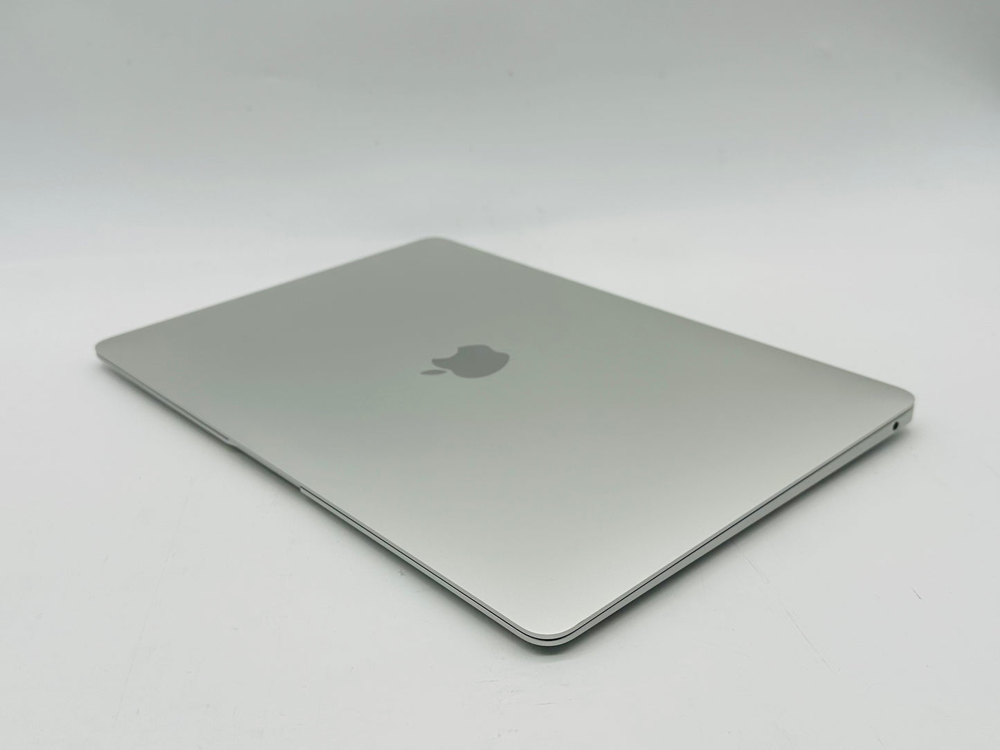 Apple 2019 13 in MacBook Air 1.6GHz Dual-Core i5 16GB RAM 512GB SSD IUG617