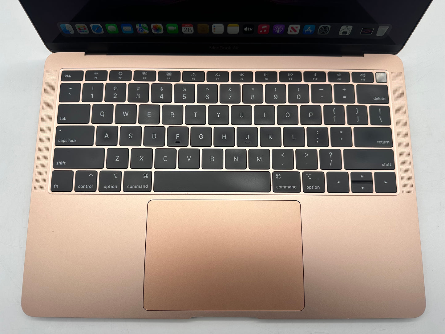 Apple 2019 MacBook Air 1.6GHz Dual-Core i5 8GB RAM 256GB SSD IUG617 "Gold"