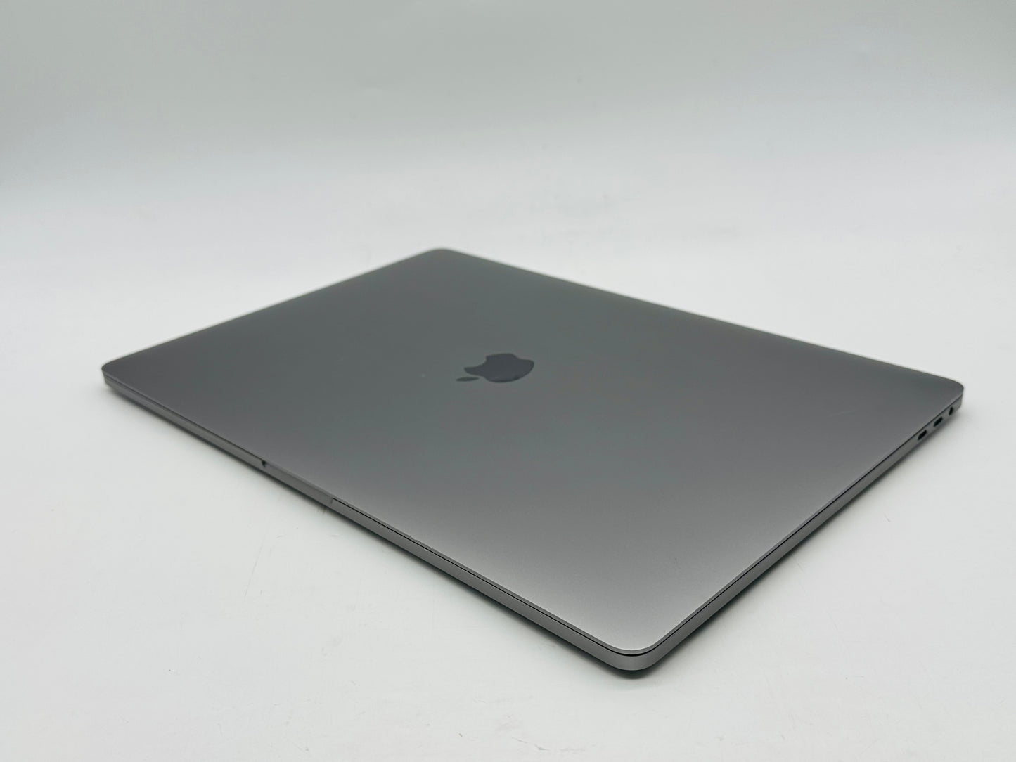 Apple 2019 15 in MacBook Pro TB 2.4GHz 8-Core i9 32GB RAM 512GB SSD RP560X 4GB