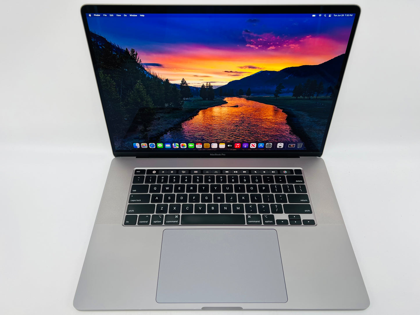 Apple 2019 16 in MacBook Pro TB 2.6GHz 6-Core i7 16GB 512GB SSD RP5300M AC+