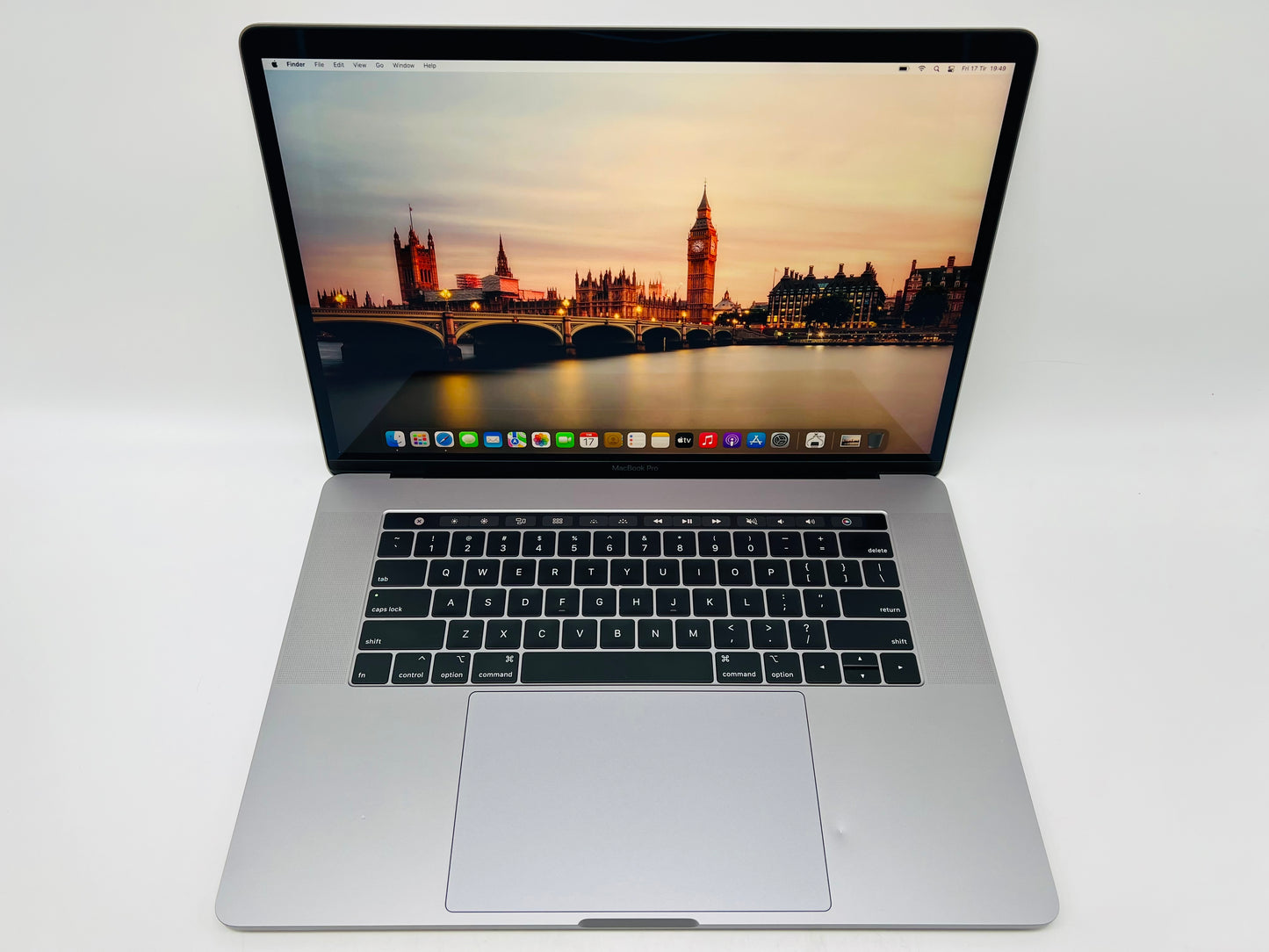 Apple 2018 15 in MacBook Pro TB 2.9GHz 6-Core i9 16GB RAM 1TB SSD RP560X 4GB